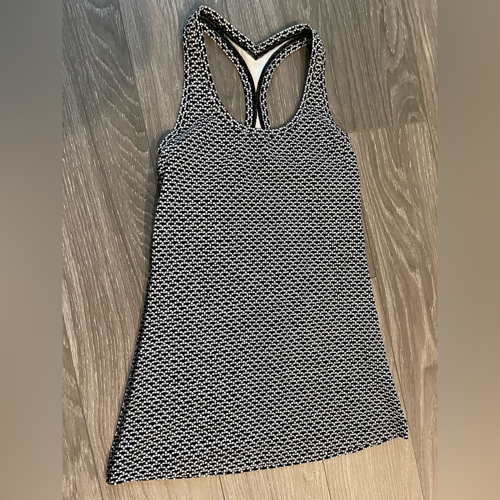 Lululemon workout top